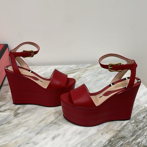 GUCCI NAPPA CHARLOTTE HIBISCUS RED 35.5 5.5 - Picture 3 of 10